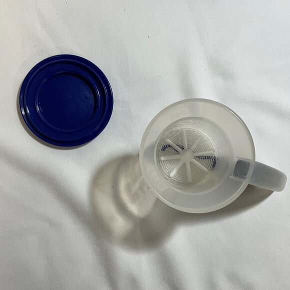 Vintage Tupperware Blue Sift N Style With Handle Measuring Flour Sifter 2 Cups - Picture 4 of 4